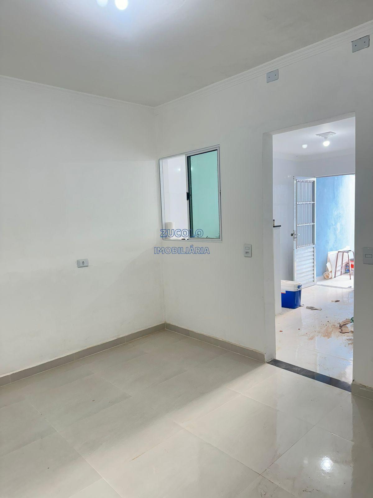 Casa para alugar em Santo André, Jardim Cristiane, com 1 quarto, 50m²